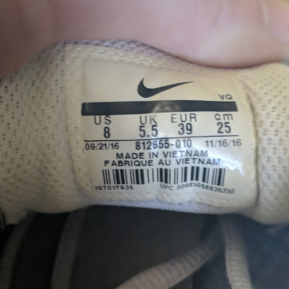 Grey Nike Roche sneaker - Picture 3 of 4